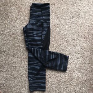Old Navy Active mid rise compression leggings